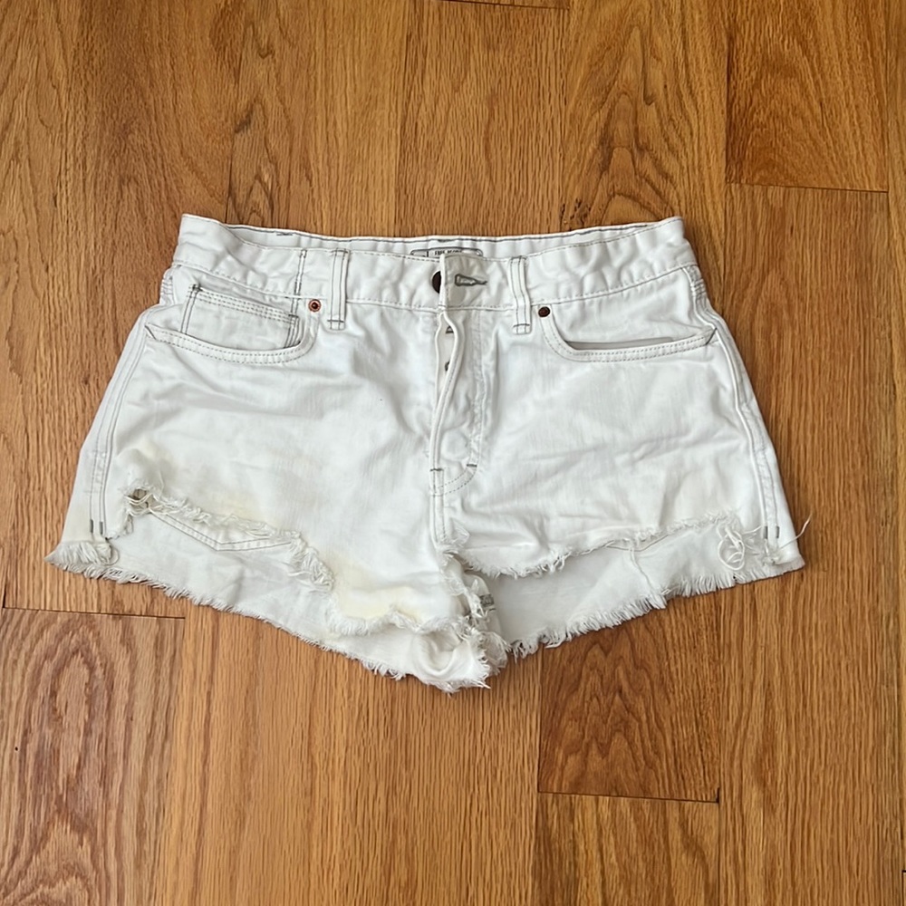 Free People White Denim Shorts Size 28